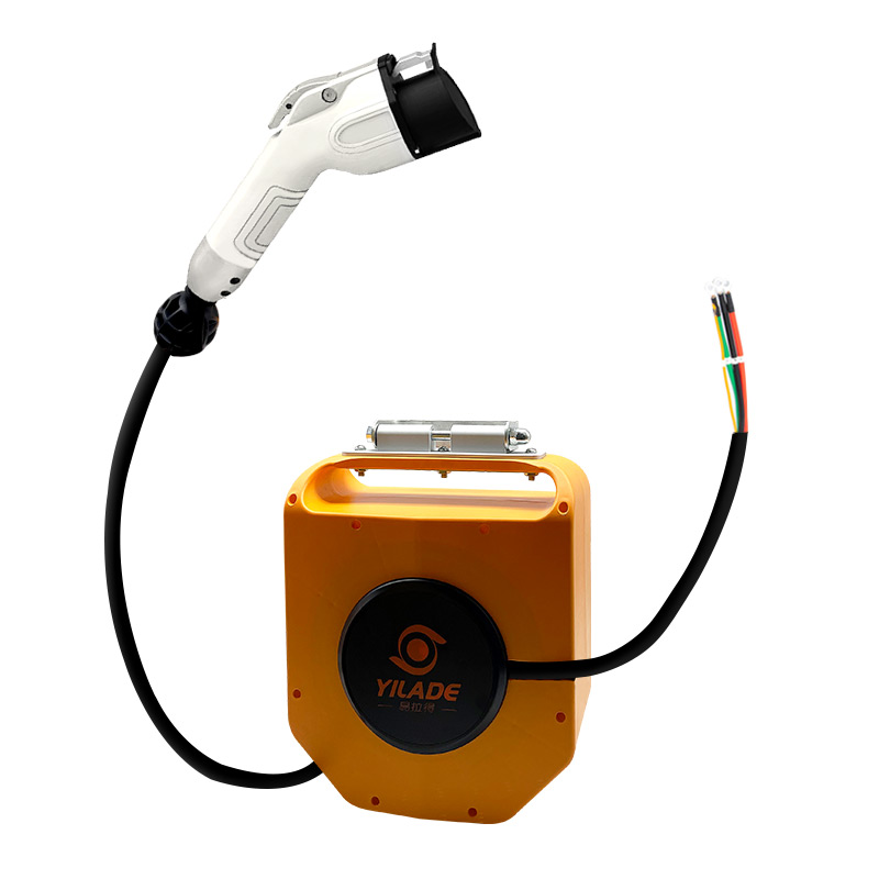 YILADE 3.5KW 22KW Type2 to Type 2 16A 32A EV Retractable Charging Cable Reel for Car