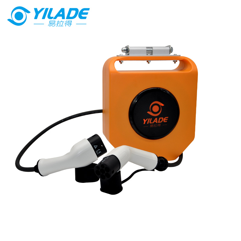 YILADE 3.5KW 22KW Type2 to Type 2 16A 32A EV Retractable Charging Cable Reel for Car